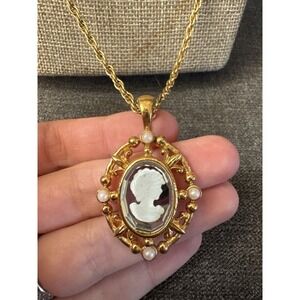 Vintage Gold Tone Mirrored Cameo Lady Boho Girly Bust Faux Pearl 13" Necklace